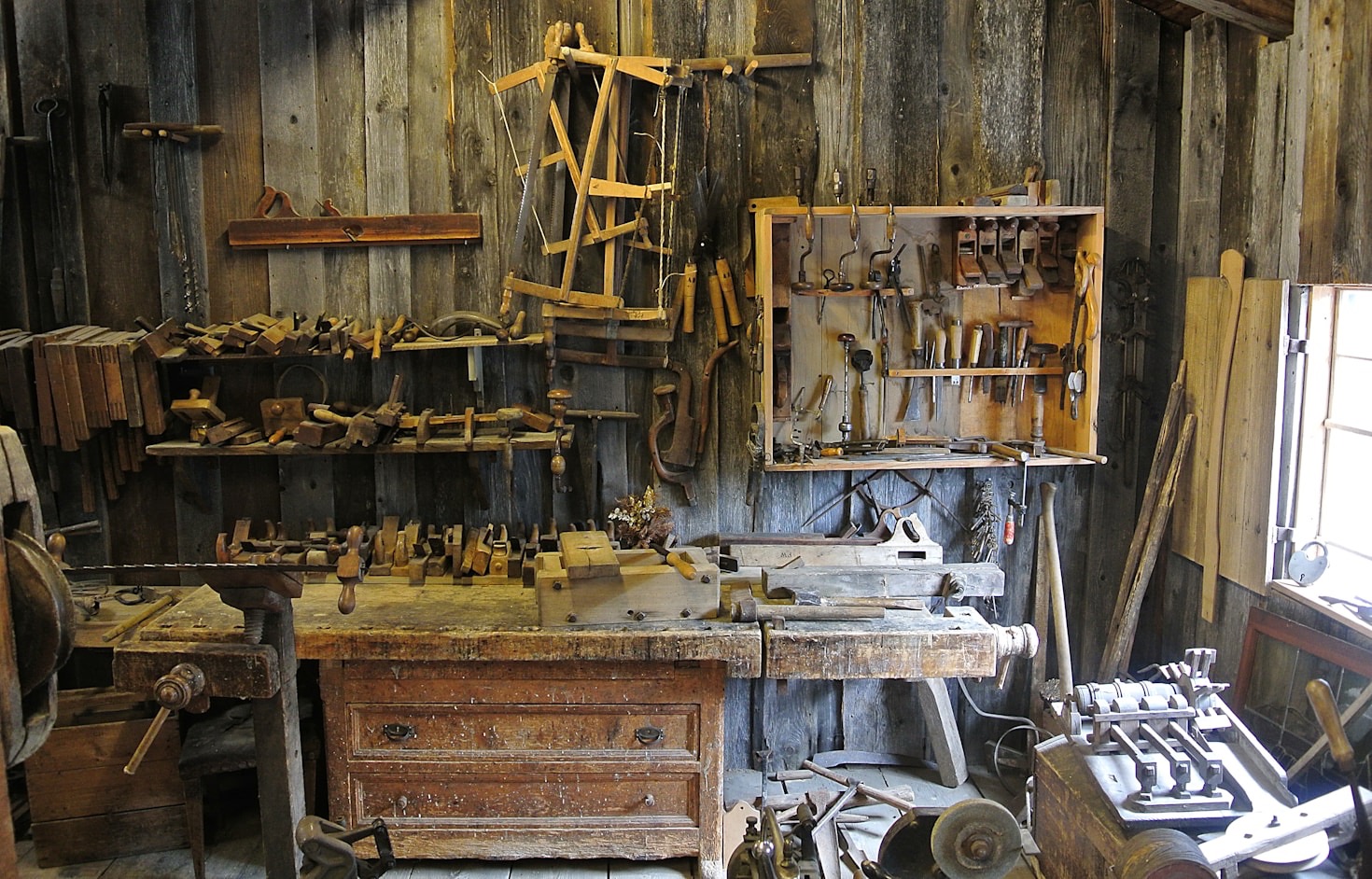 How To Style Rustic Shelves In Your Home